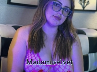 Madam_velvet